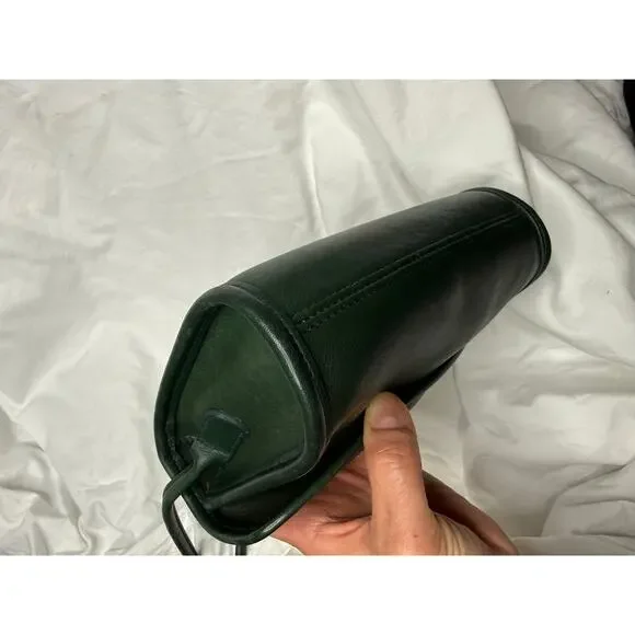 Coach Vintage Chrystie Crossbody Bottle Green Leather USA Rare 90s Bag - Picture 8 of 11